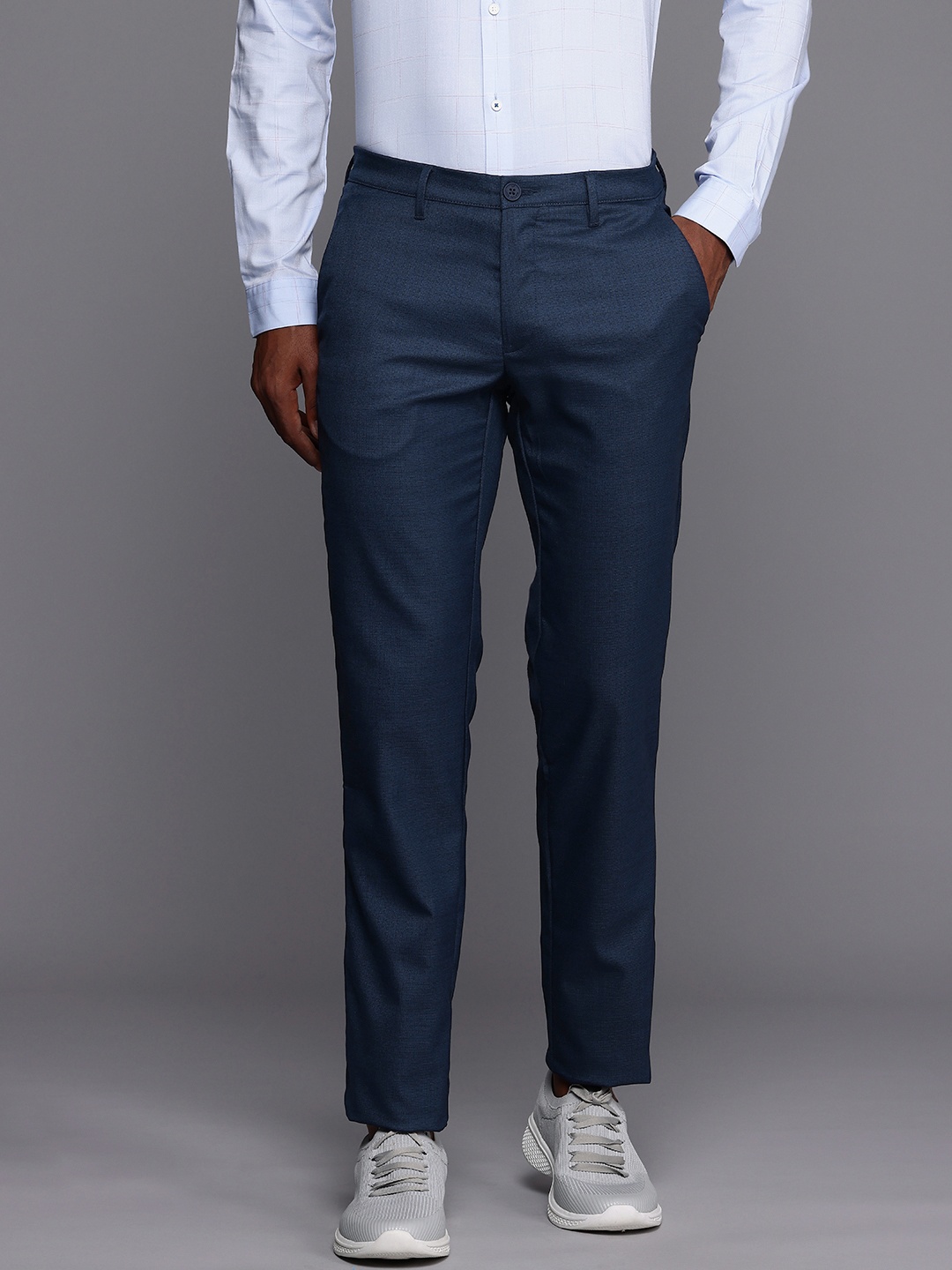 

Louis Philippe Ath.Work Men Checked Slim Fit Low-Rise Trousers, Navy blue