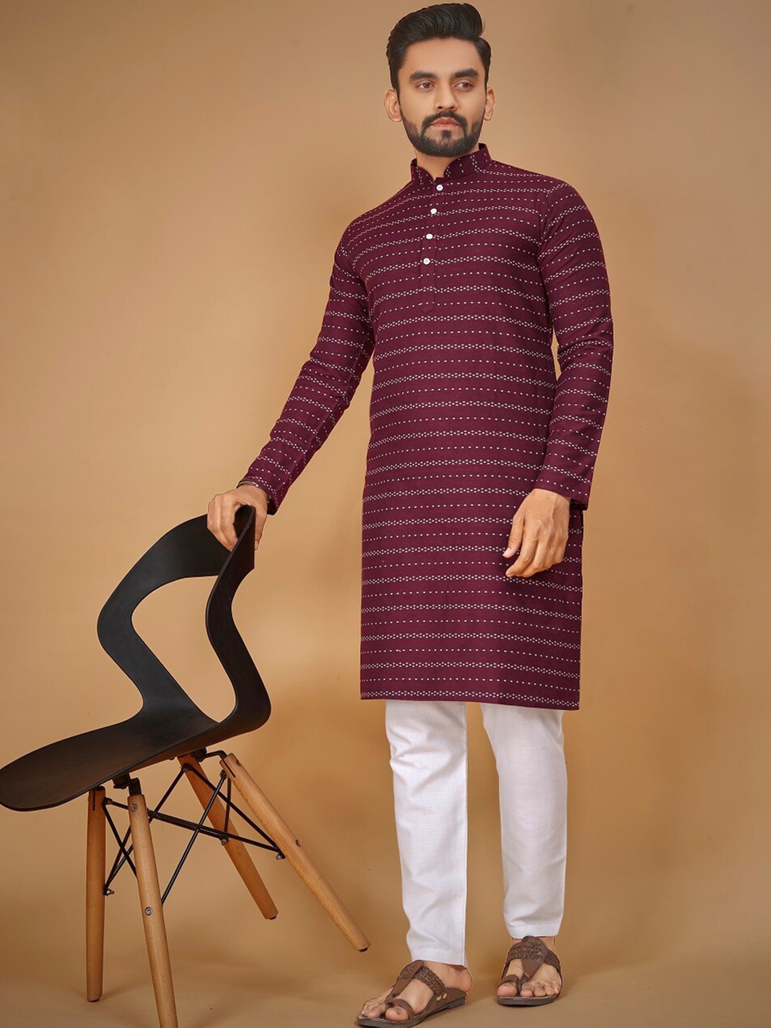 

BAESD Striped Mandarin Collar Thread Work Pure Cotton Straight Kurta, Maroon