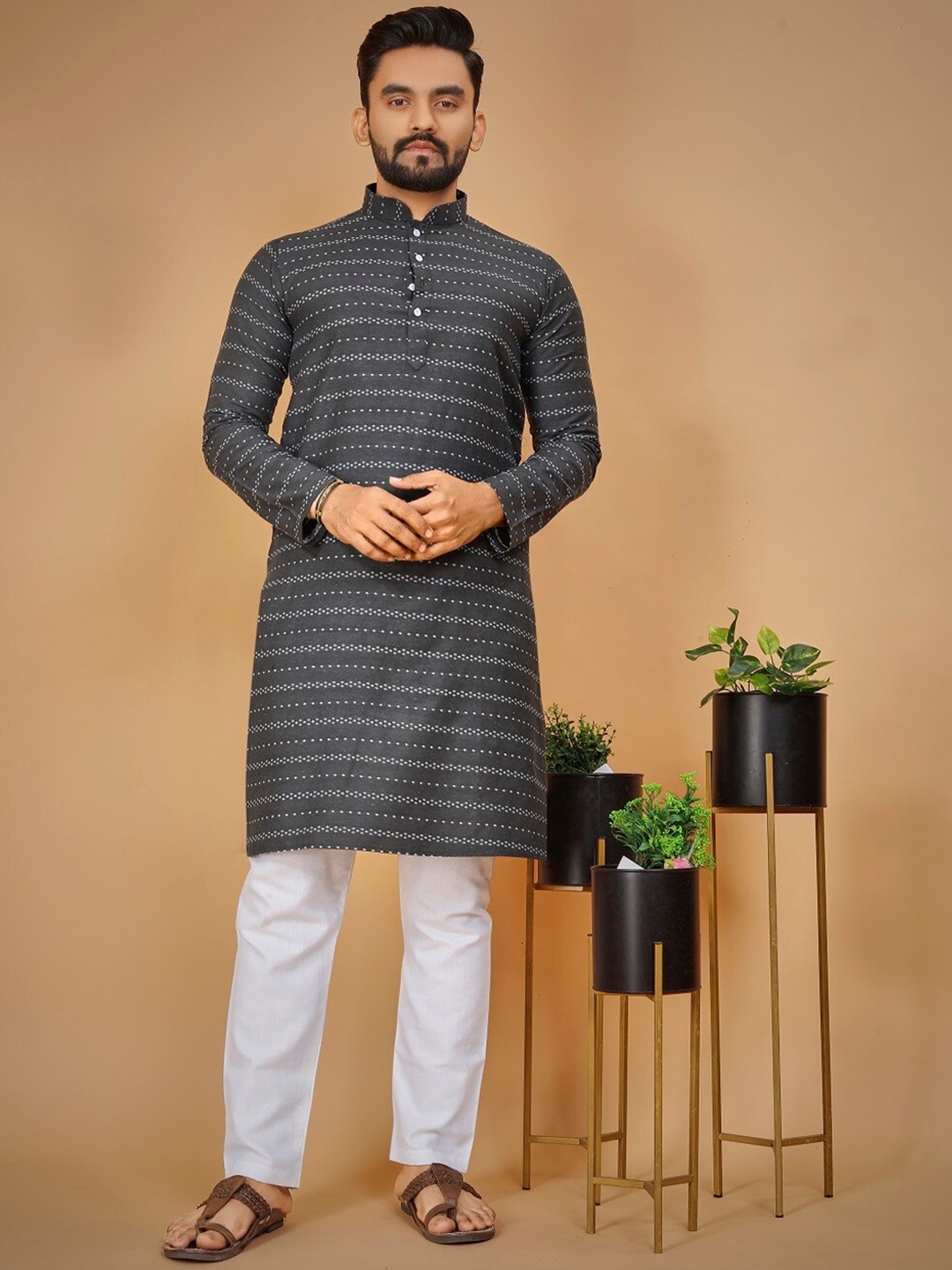 

BAESD Striped Mandarin Collar Long Sleeves Cotton Straight Kurta, Grey