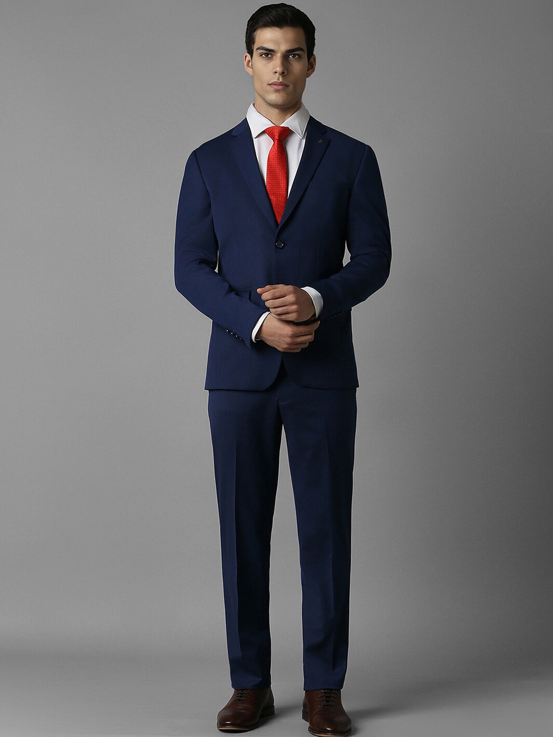 

Louis Philippe Men Slim-Fit Single-Breasted Two-Piece Formal Suit, Navy blue