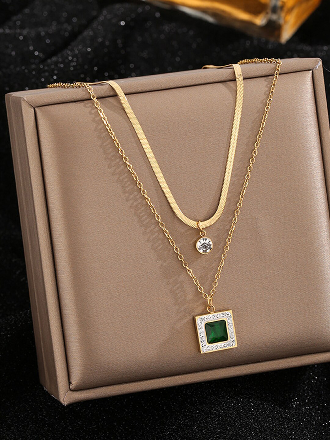 

VAGHBHATT Gold-plated Rhinestone & Emerald-Studded Necklace