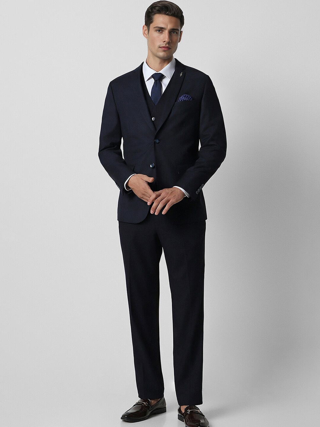 

Van Heusen Men Slim-Fit Single Breasted Three-Piece Formal Suits, Navy blue