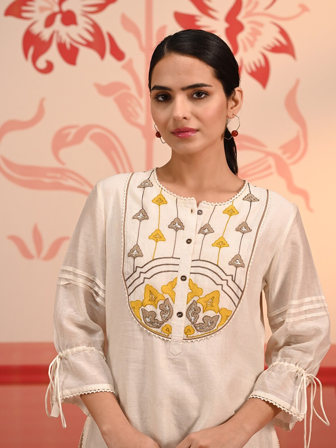

Lakshita Floral Embroidered Round Neck Chanderi Regular Top, Off white