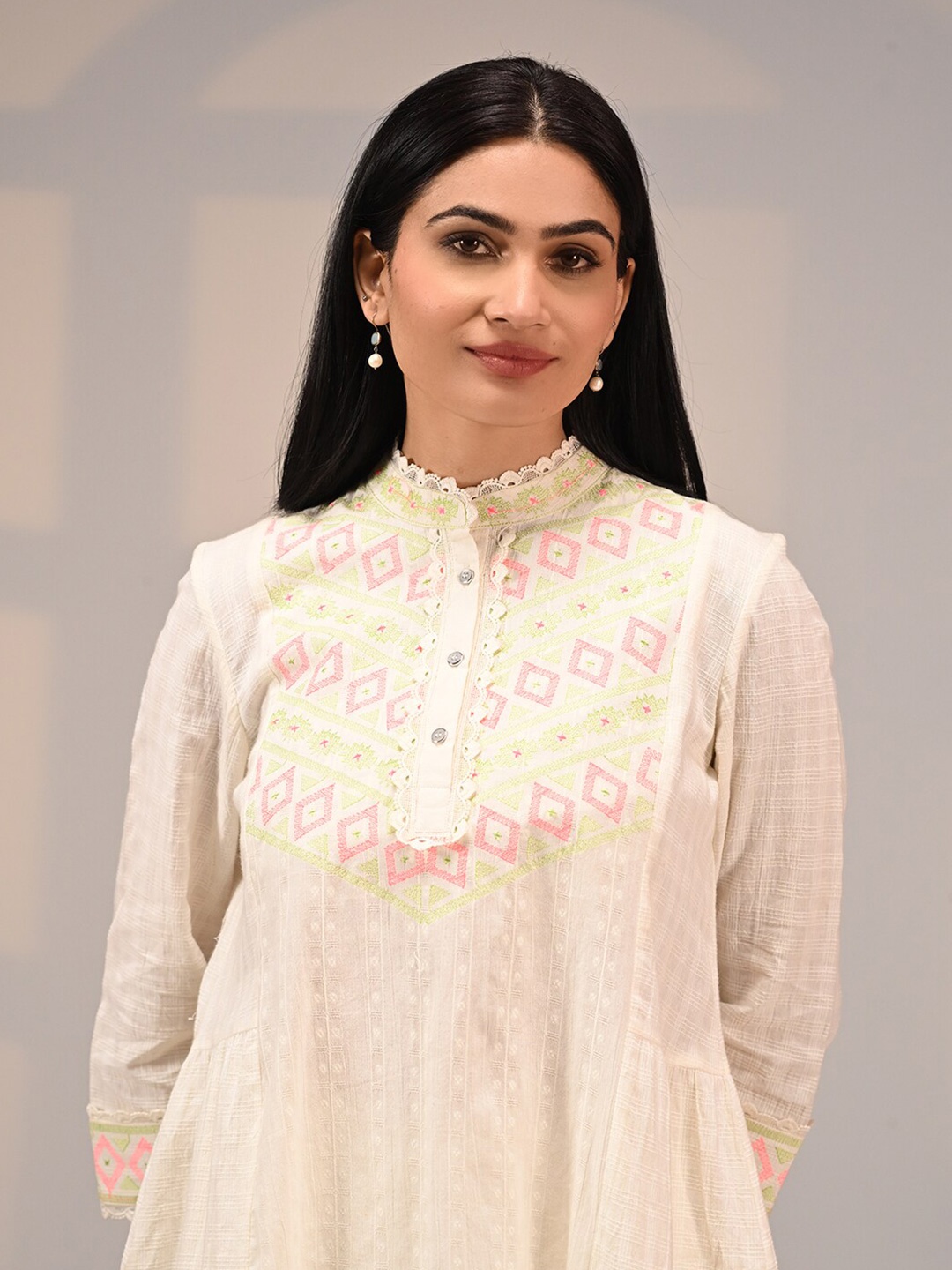 

Lakshita Geometric Embroidered Mandarin Collar Cotton Cotton Regular Top, Off white