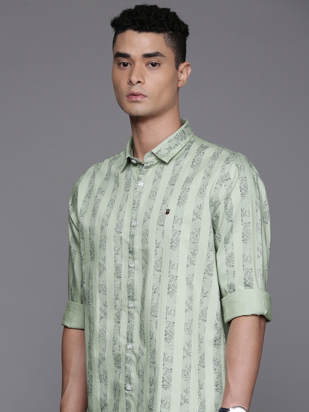 

Louis Philippe Jeans Slim Fit Opaque Striped Pure Cotton Casual Shirt, Green