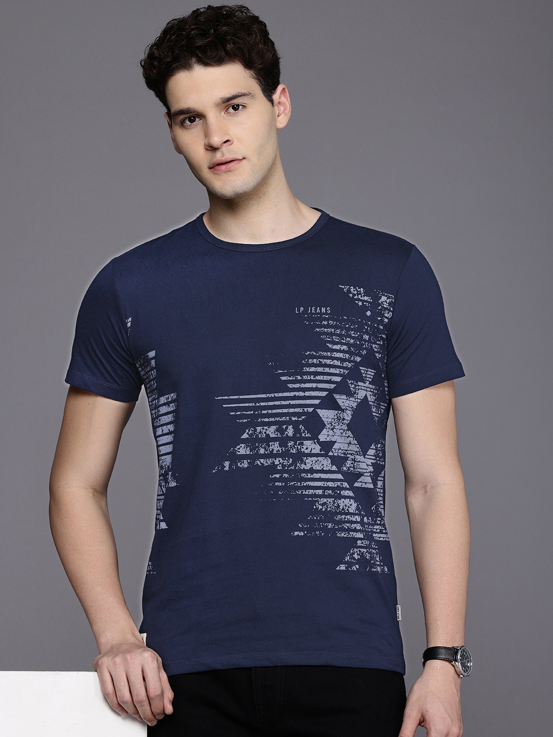 

Louis Philippe Jeans Printed Pure Cotton Slim Fit T-shirt, Navy blue