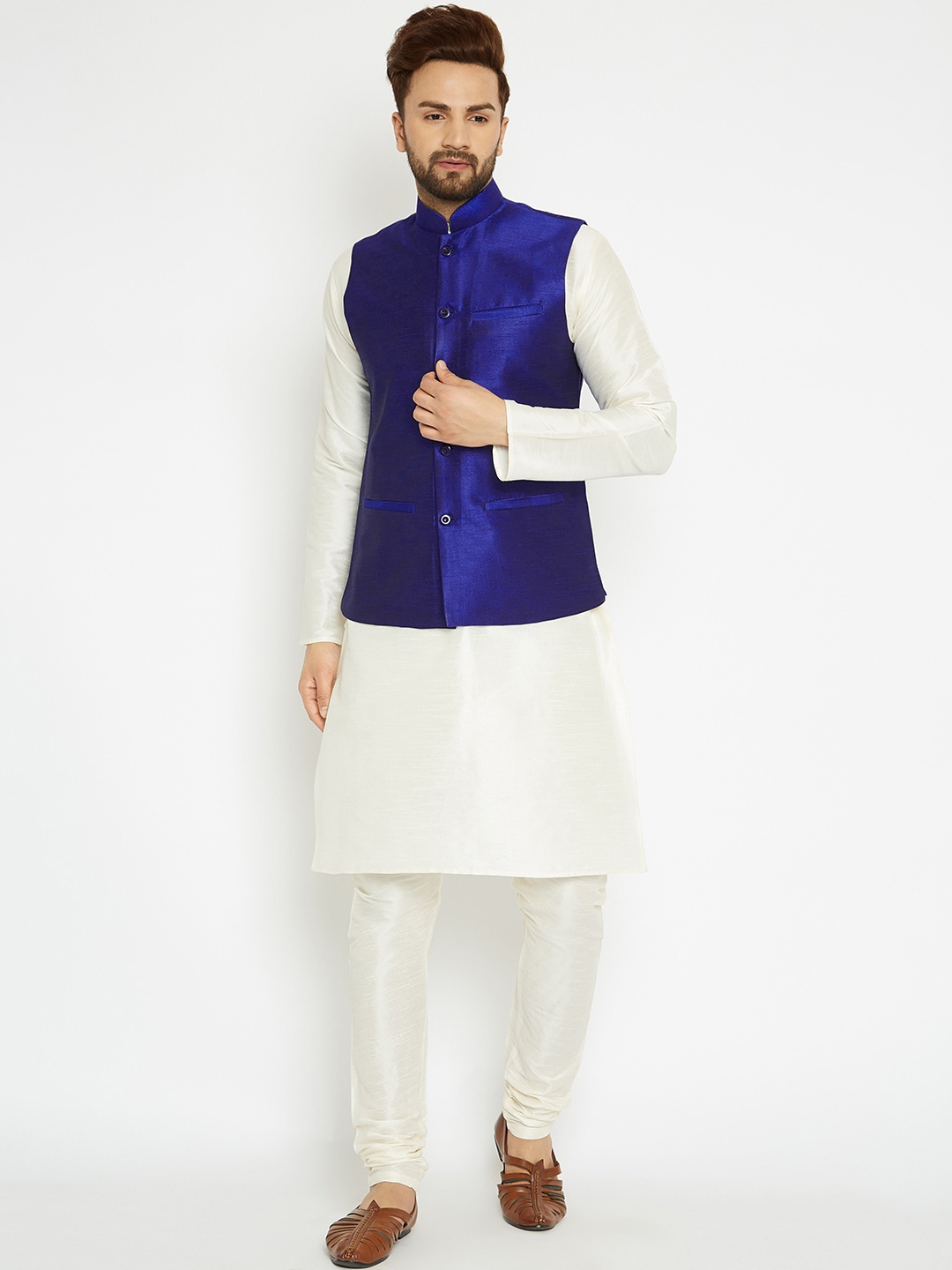 

SOJANYA Men Cream-Coloured & Blue Solid Kurta with Pyjamas & Nehru Jacket