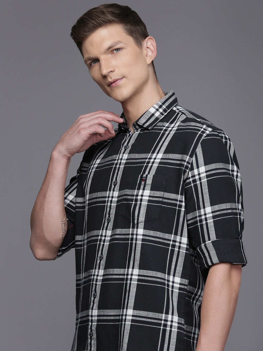 

Louis Philippe Jeans Men Slim Fit Tartan Checked Pure Cotton Casual Shirt, Black