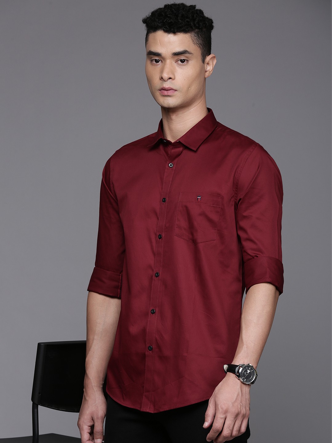 

Louis Philippe Jeans Pure Cotton Super Slim Fit Opaque Casual Shirt, Maroon