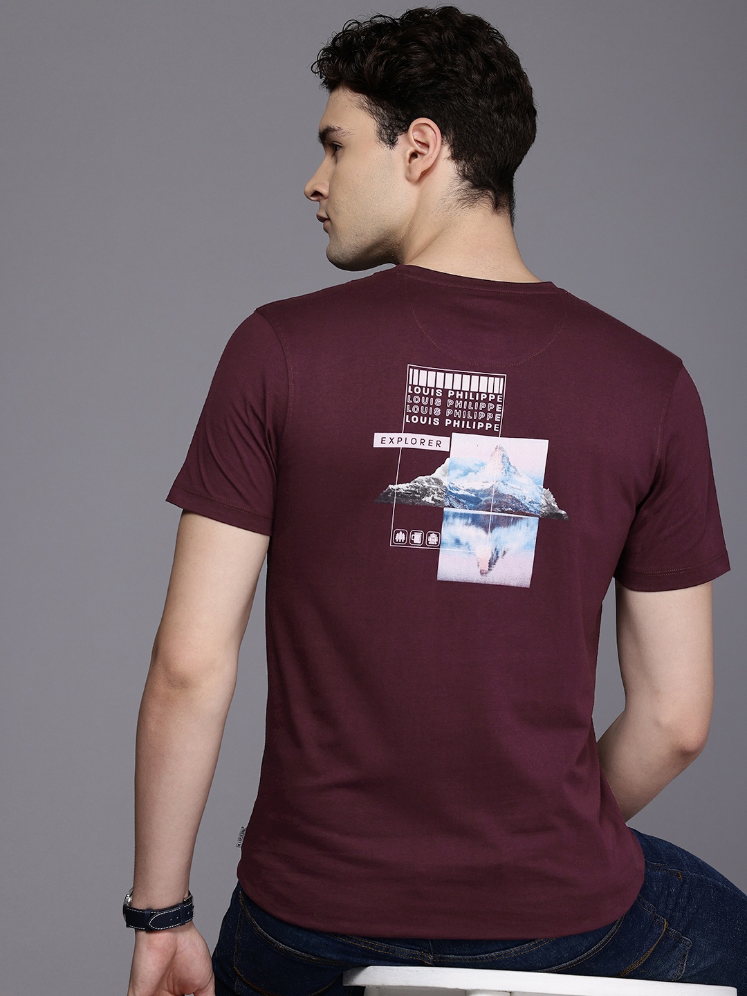 

Louis Philippe Jeans Printed Pure Cotton Slim Fit T-shirt, Burgundy