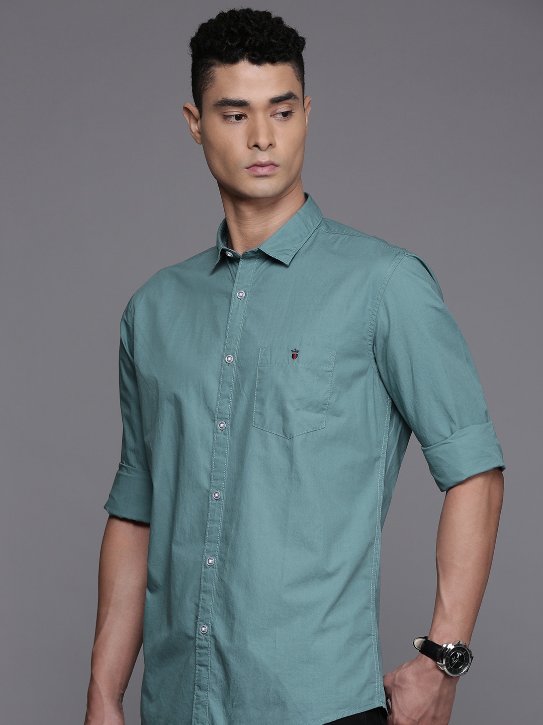 

Louis Philippe Jeans Slim Fit Solid Pure Cotton Casual Shirt, Green