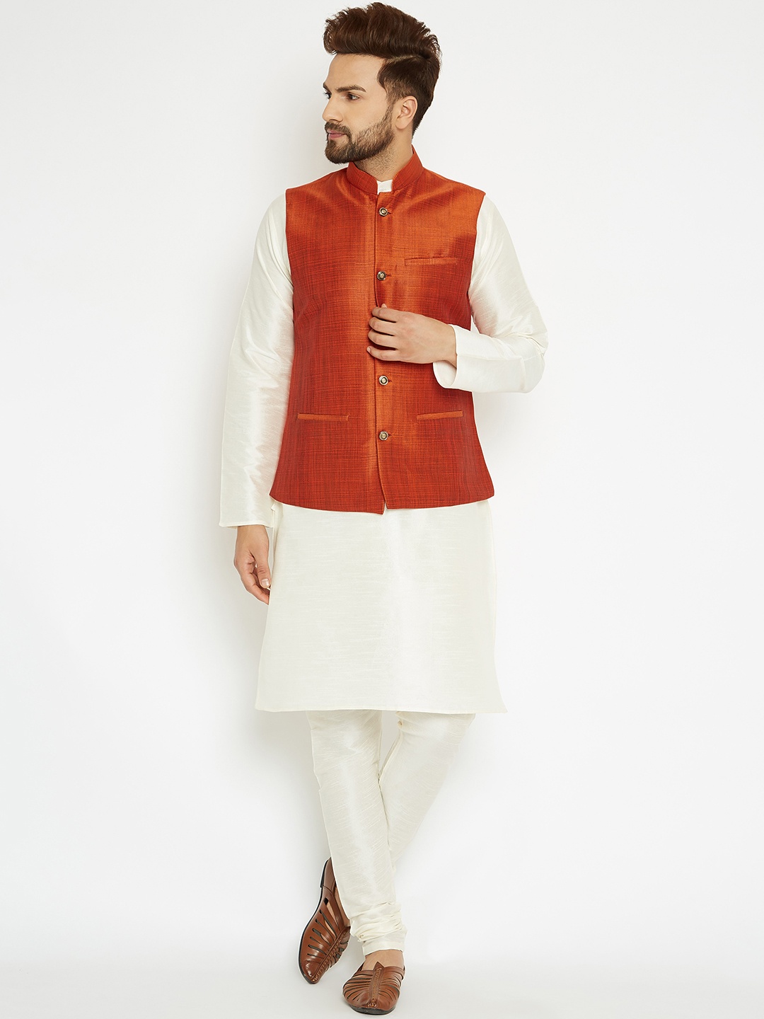 

SOJANYA Men Cream-Coloured & Orange Solid Kurta with Pyjamas