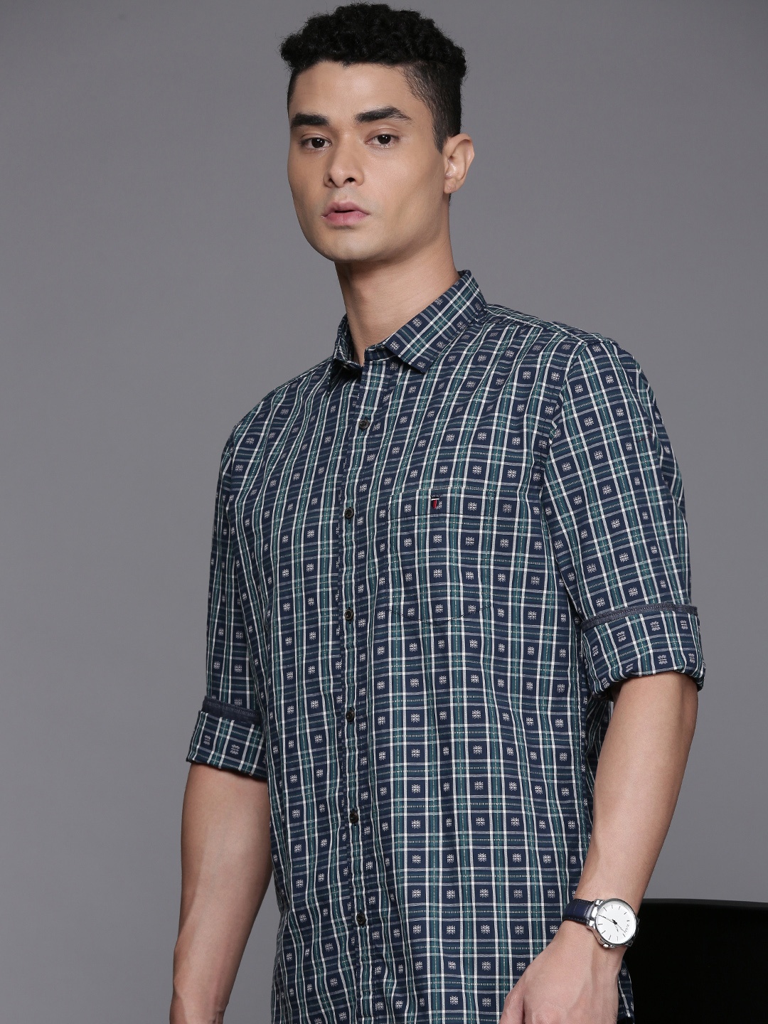 

Louis Philippe Jeans Slim Fit Checked Pure Cotton Casual Shirt, Navy blue