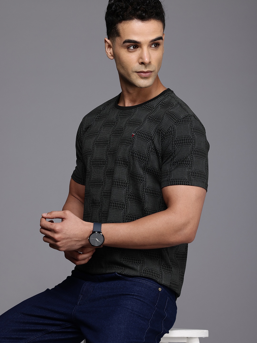 

Louis Philippe Jeans Geometric Printed Slim Fit T-shirt, Black
