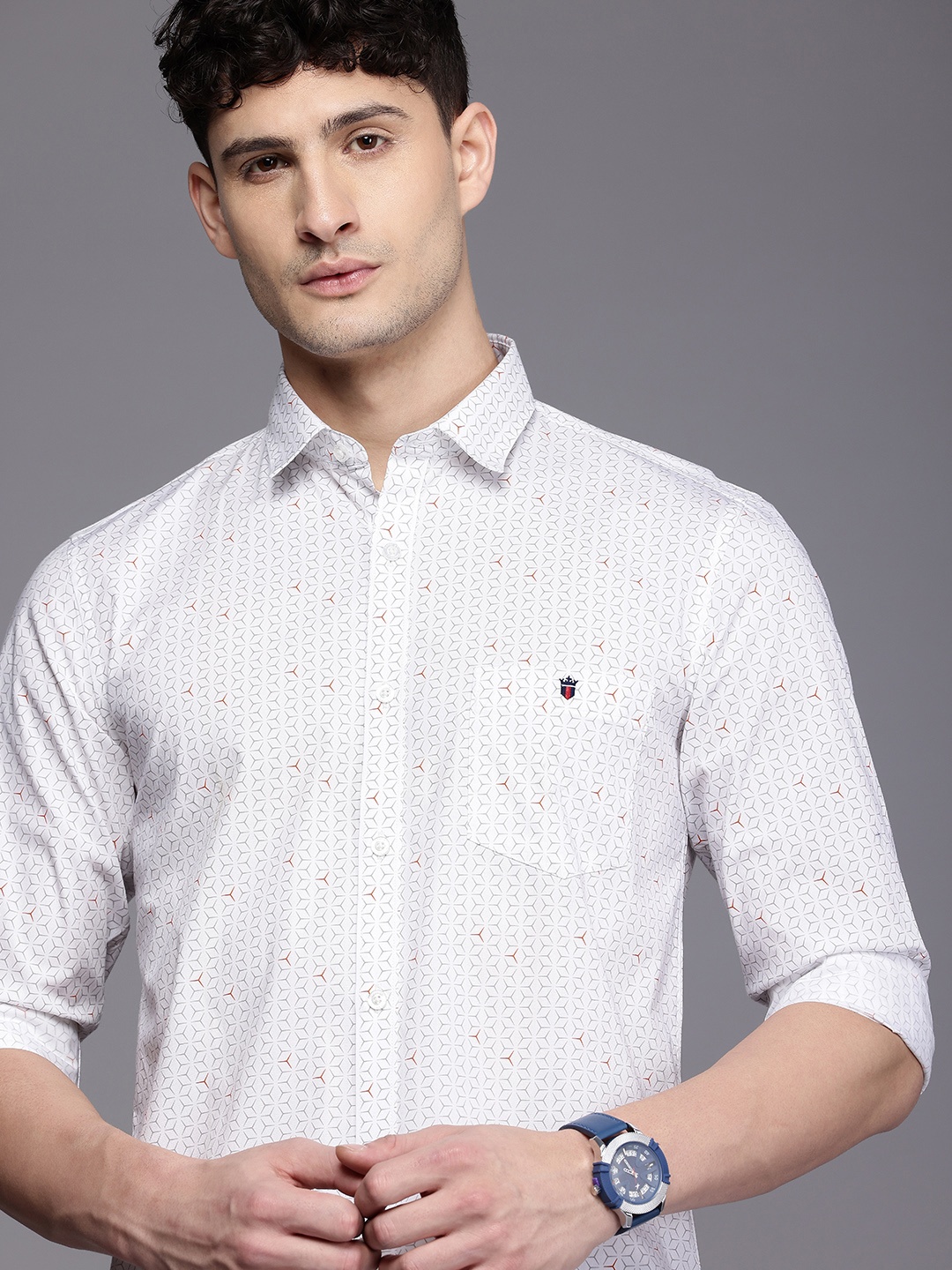 

Louis Philippe Jeans Super Slim Fit Geometric Printed Pure Cotton Casual Shirt, White