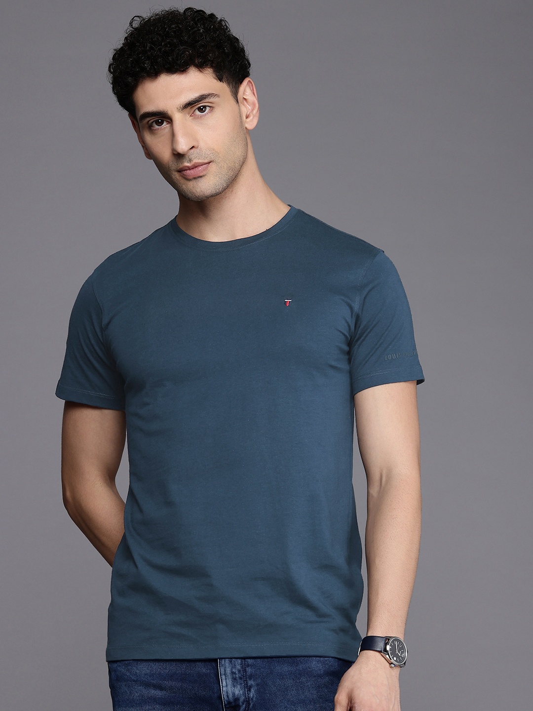 

Louis Philippe Jeans Pure Cotton Slim Fit T-shirt, Navy blue