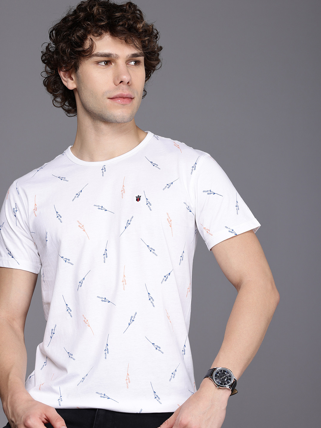 

Louis Philippe Jeans Floral Printed Pure Cotton Slim Fit T-shirt, White