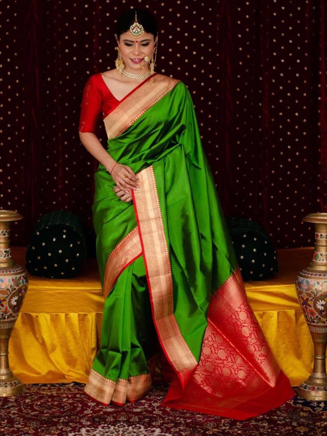 

Naishu Trendz Woven Design Zari Pure Silk Kanjeevaram Saree, Green