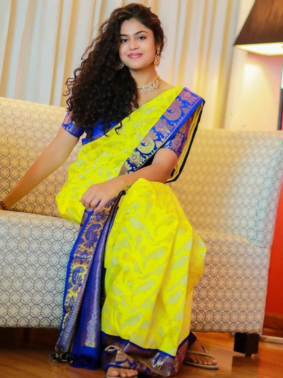 

Naishu Trendz Ethnic Motifs Zari Pure Silk Kanjeevaram Saree, Yellow