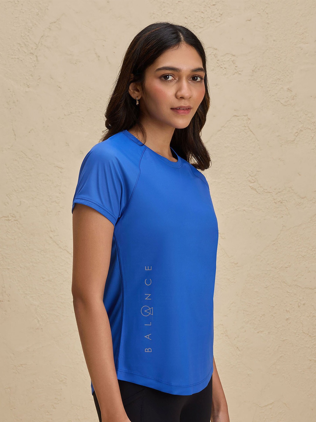 

Nykd By Nykaa Quick Dry Half Sleeves Regular Fit Running Tee, Blue