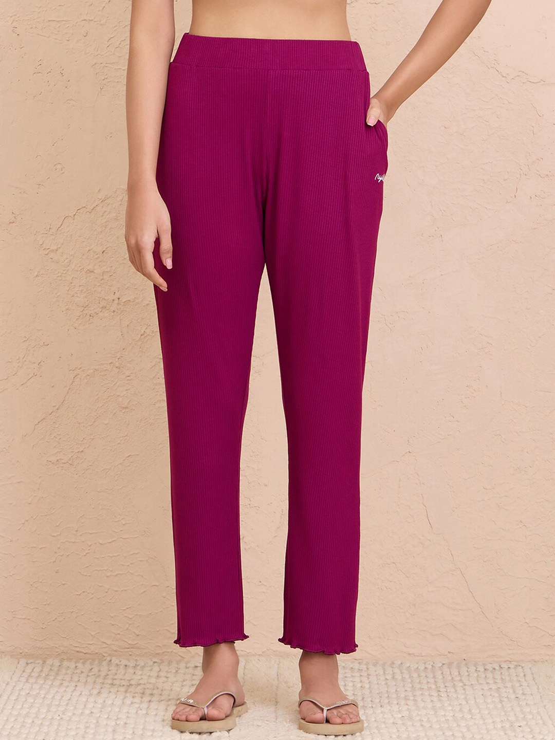 

Nykd By Nykaa Summer Essential Soft and Comfy Breathable Rib Lounge Pant, Maroon