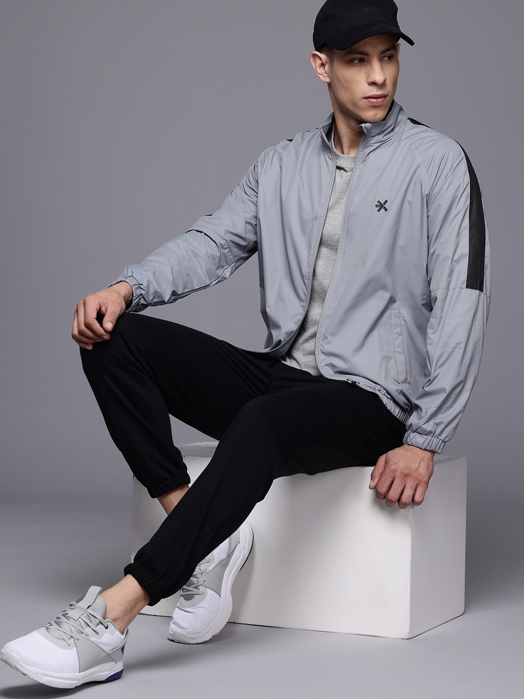 

HRX by Hrithik Roshan Men No Tailored Jacket, Grey