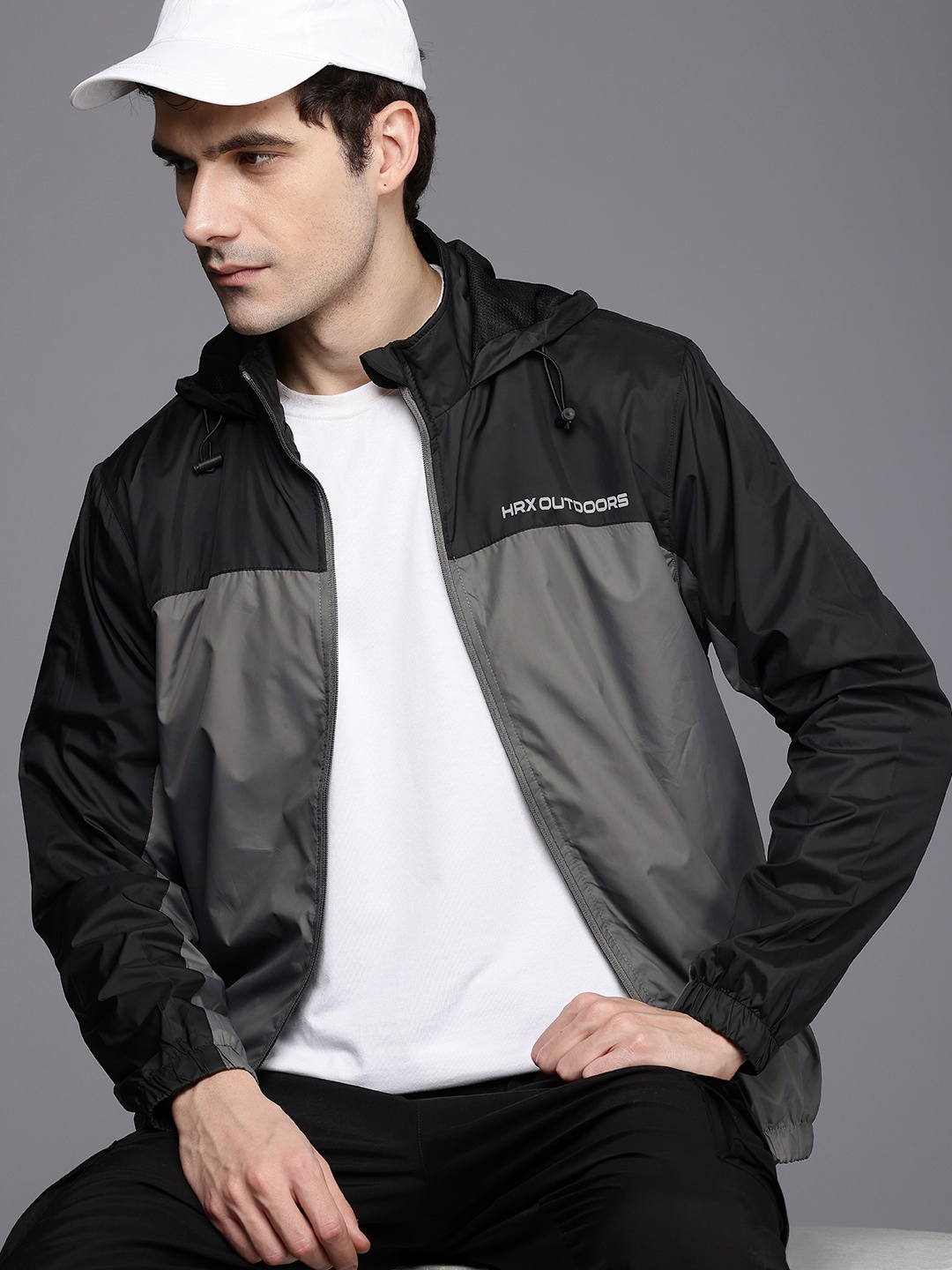 

HRX by Hrithik Roshan Colourblocked Rapid-Dry & Antimicrobial Finish Outdoor Sporty Jacket, Grey