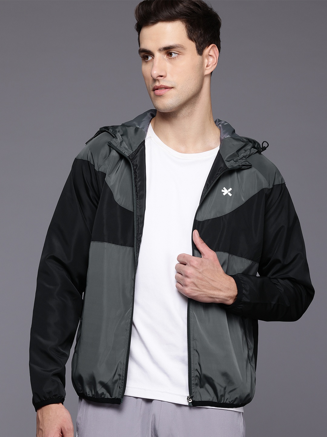

HRX by Hrithik Roshan Men Colourblocked Rapid-Dry Running Jacket, Grey