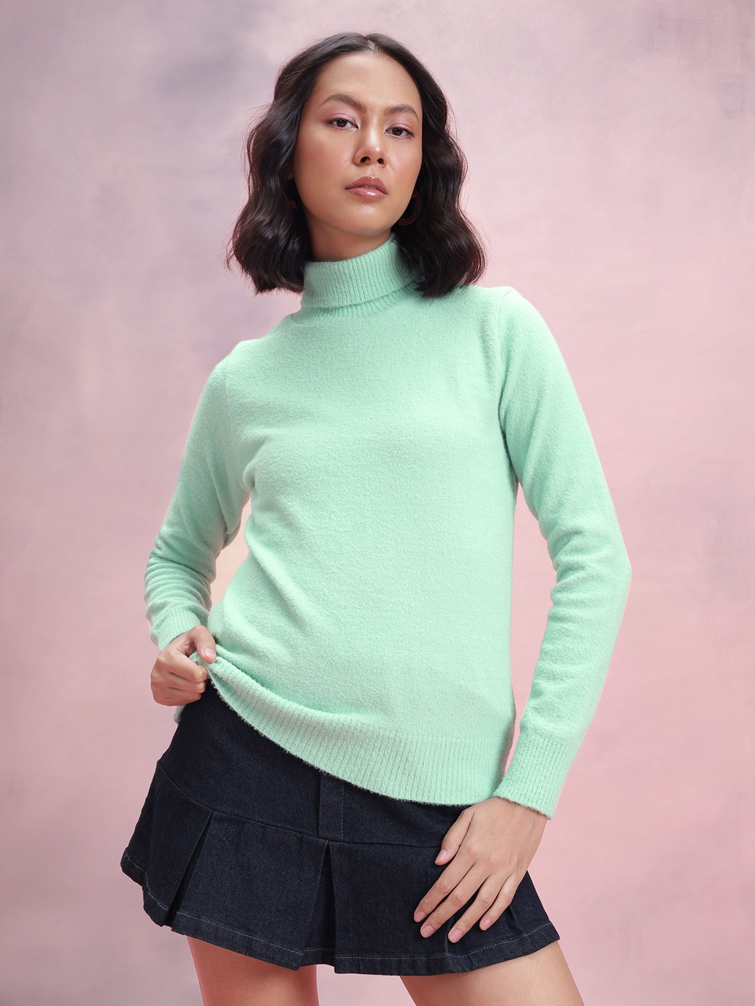 

DressBerry Turtle Neck Fuzzy Pullover, Green