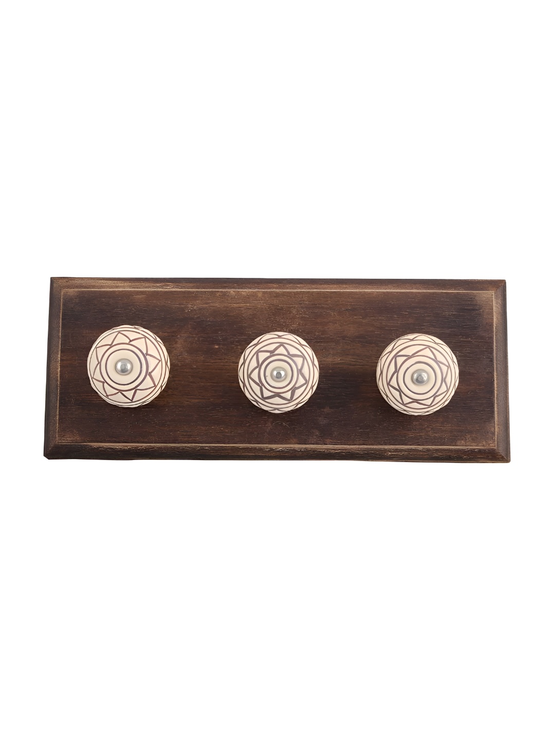 

Indianshelf Brown & Cream Coloured Etched Wooden Wall Key Holders