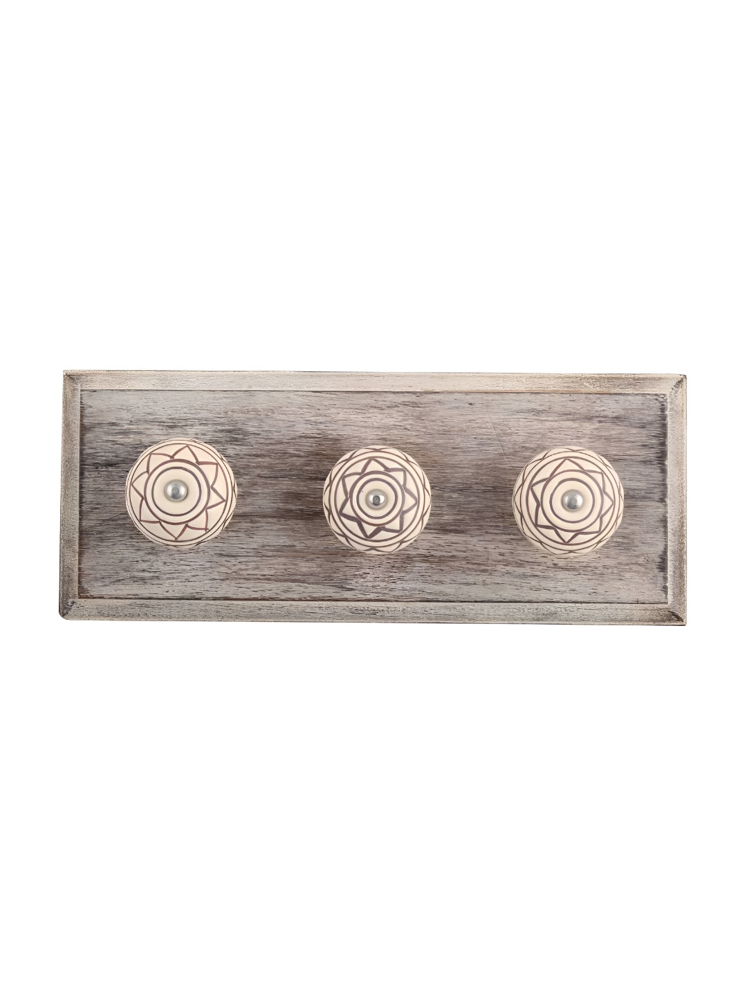 

Indianshelf Cream Coloured & Beige Etched Wooden Wall Key Holders