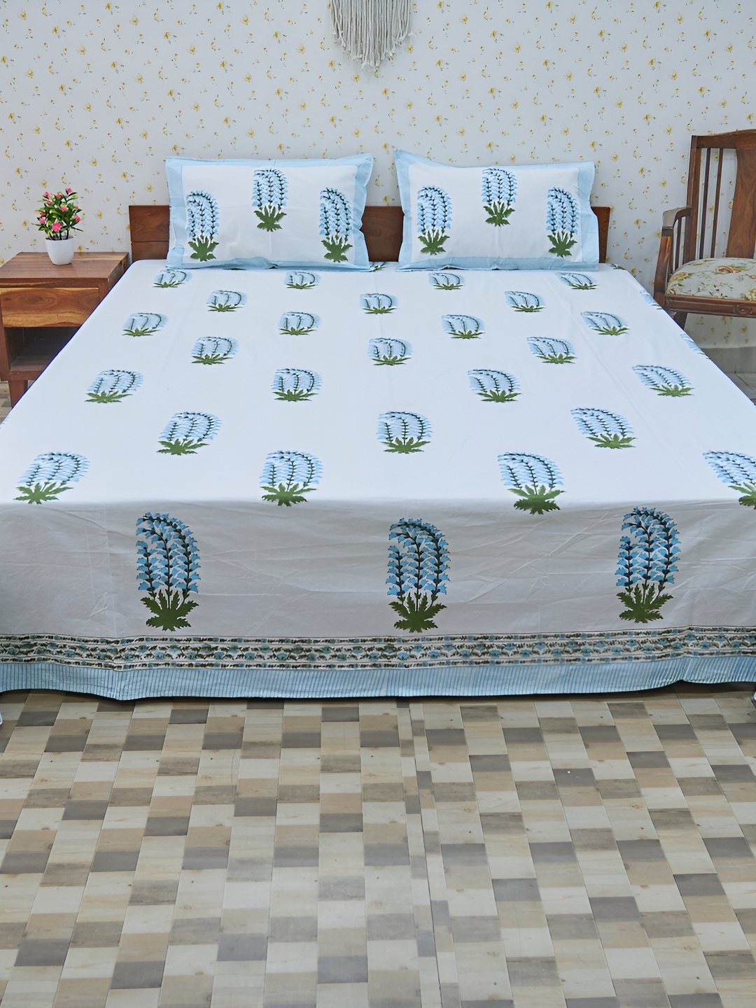

Ethnic Rajasthan Blue & Green Floral Cotton 140 TC Queen Bedsheet with 2 Pillow Covers