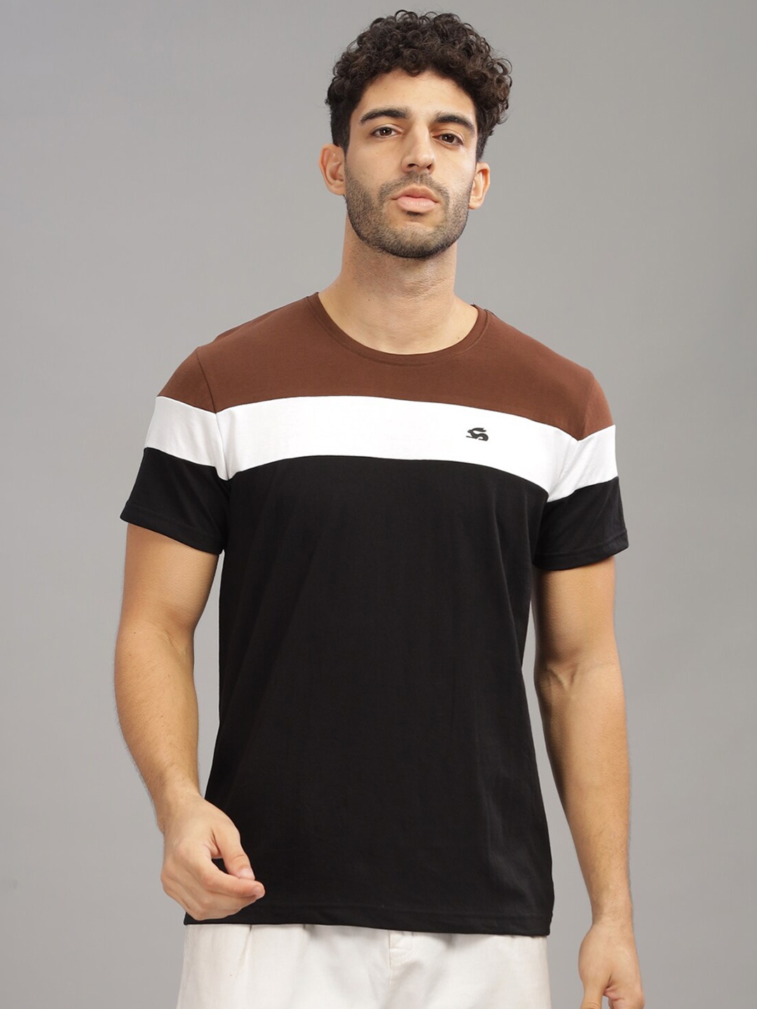 

ADRO Colourblocked Regular Fit Cotton T-shirt, Black