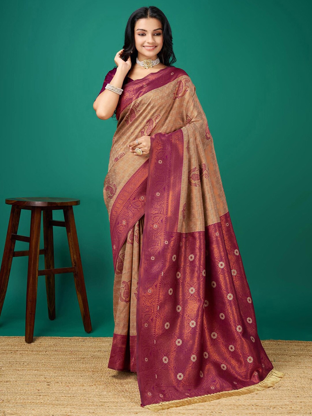 

Mitera Paisley Zari Pure Silk Banarasi Saree, Beige