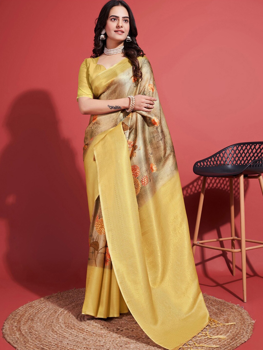 

Mitera Floral Printed Zari Banarasi Saree, Beige