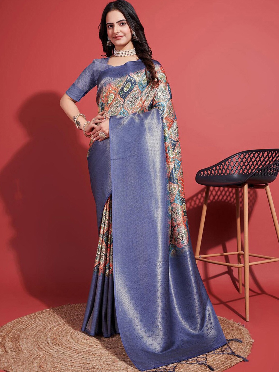 

Mitera Ethnic Motifs Banarasi Zari Saree, Beige