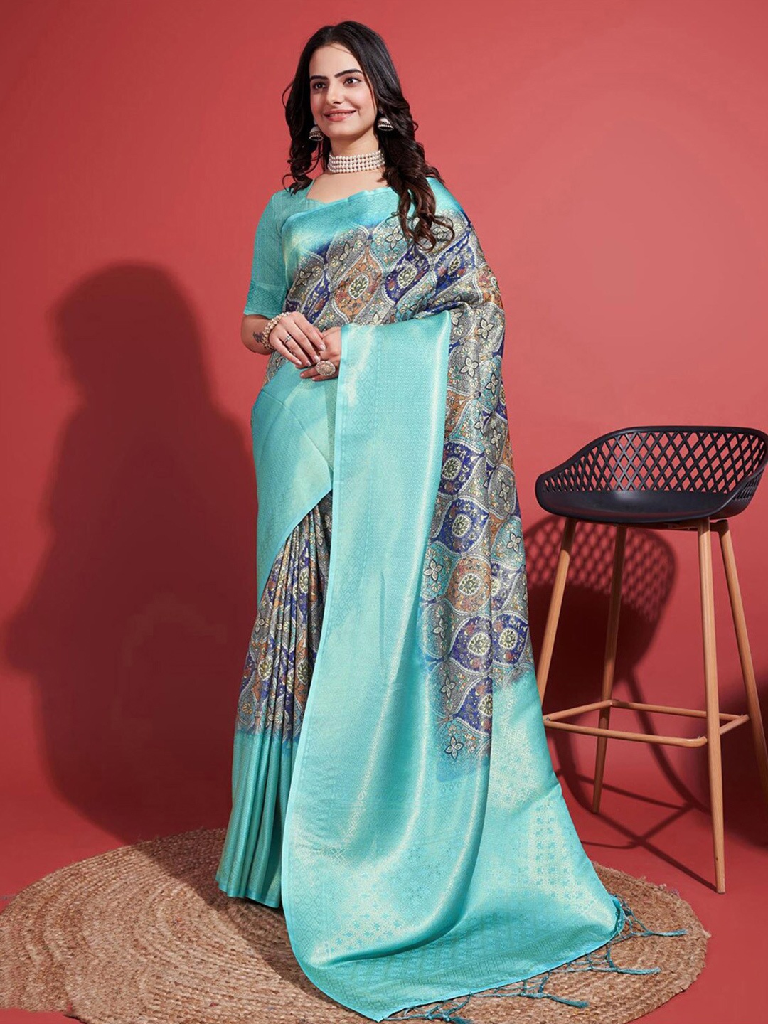 

Mitera Ethnic Motifs Zari Banarasi Saree, Grey