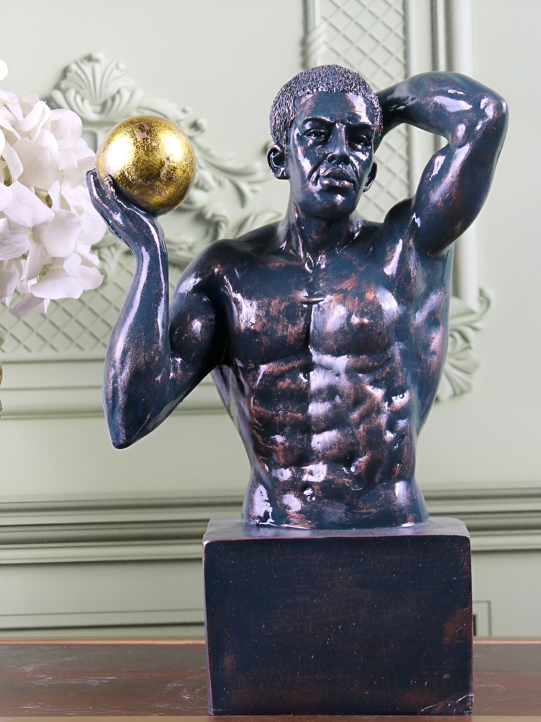 

THE WHITE INK DECOR Black & Blue Figurine Showpiece