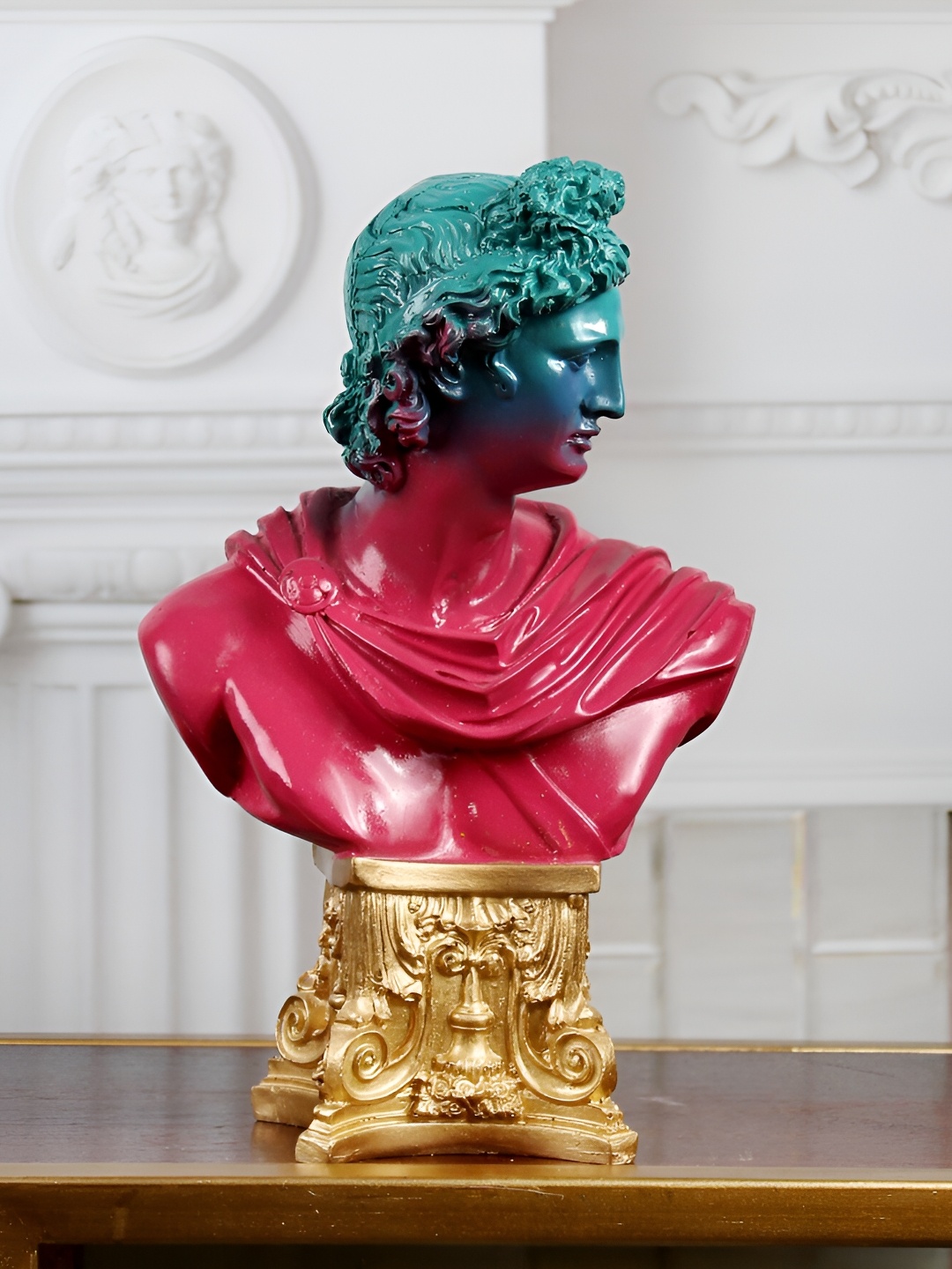 

THE WHITE INK DECOR Red & Green Figurine Showpiece