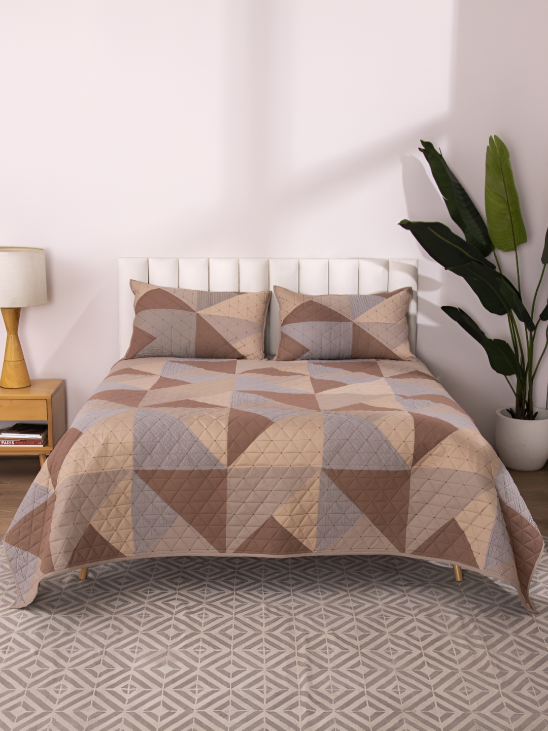 

HOUMN Brown & Grey Geometric Double King Superfine Bedding Set