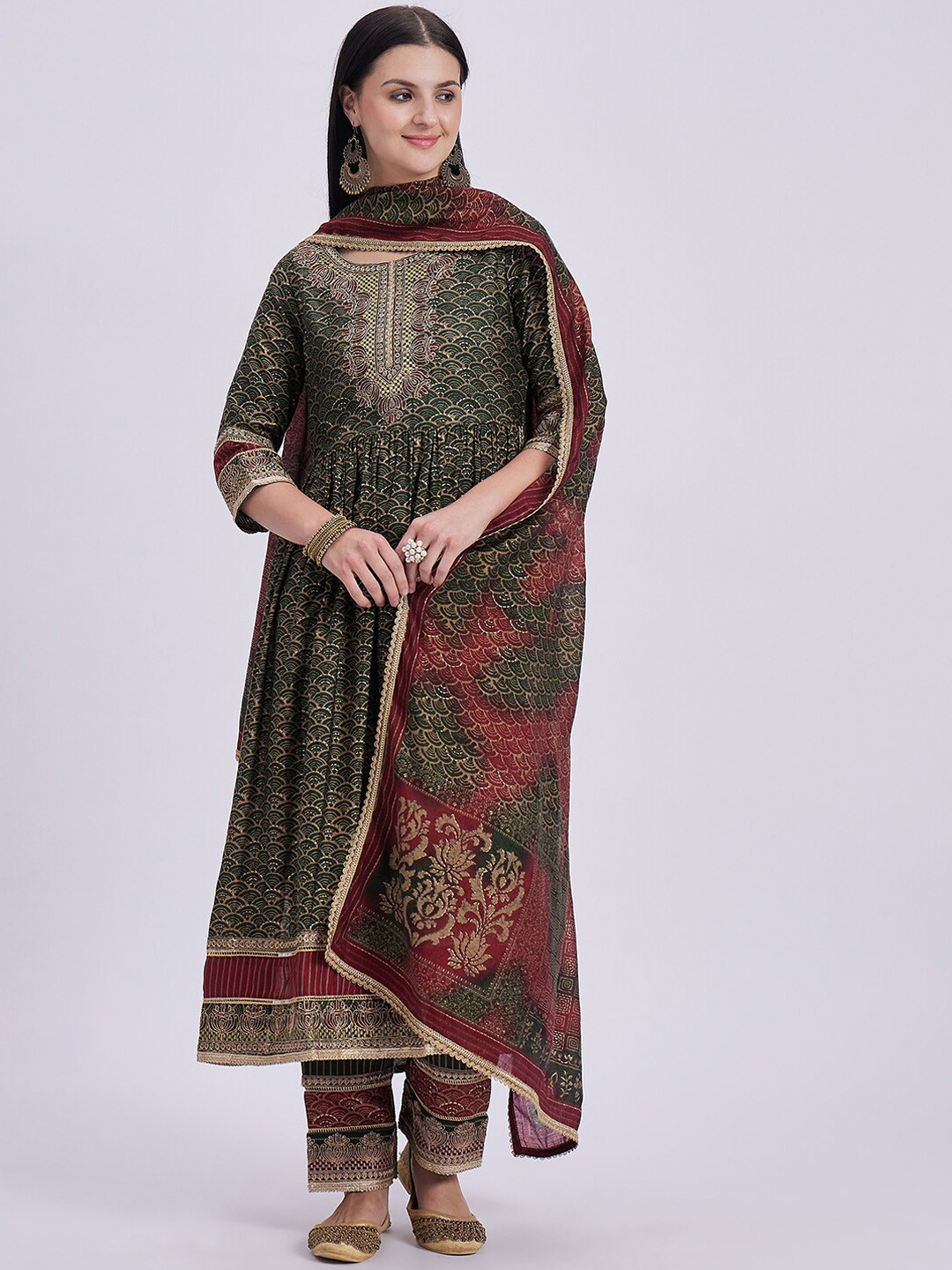 

Knitstudio Ethnic Motifs Embroidered Zari Pleated A-Line Kurta With Trouser & Dupatta, Green