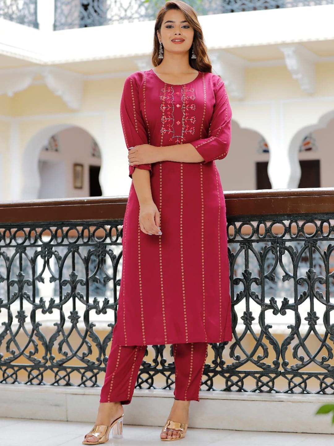 

KALINI Bandhani Printed Regular Thread Work Kurta with Trouser, Purple