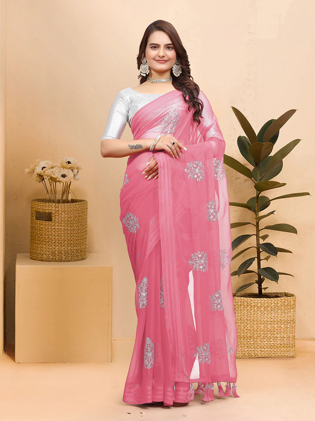 

Celeb Styles Ethnic Motifs Embroidered Saree, Peach