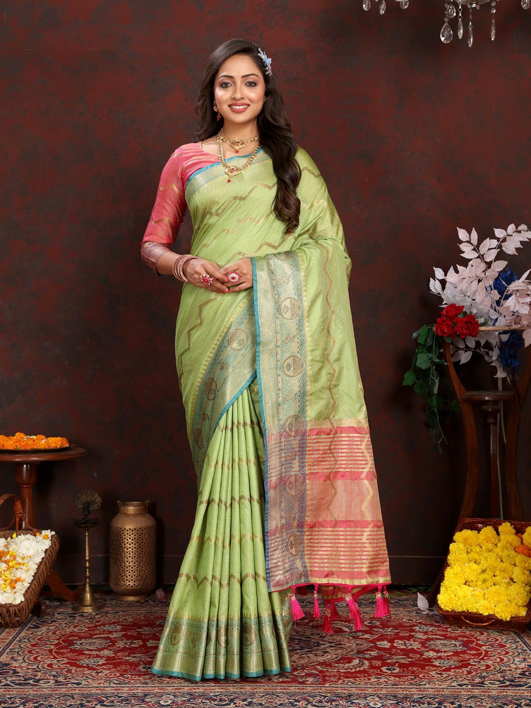 

PATIALAPICKS Ethnic Motifs Woven Design Zari Pure Silk Paithani Saree, Green