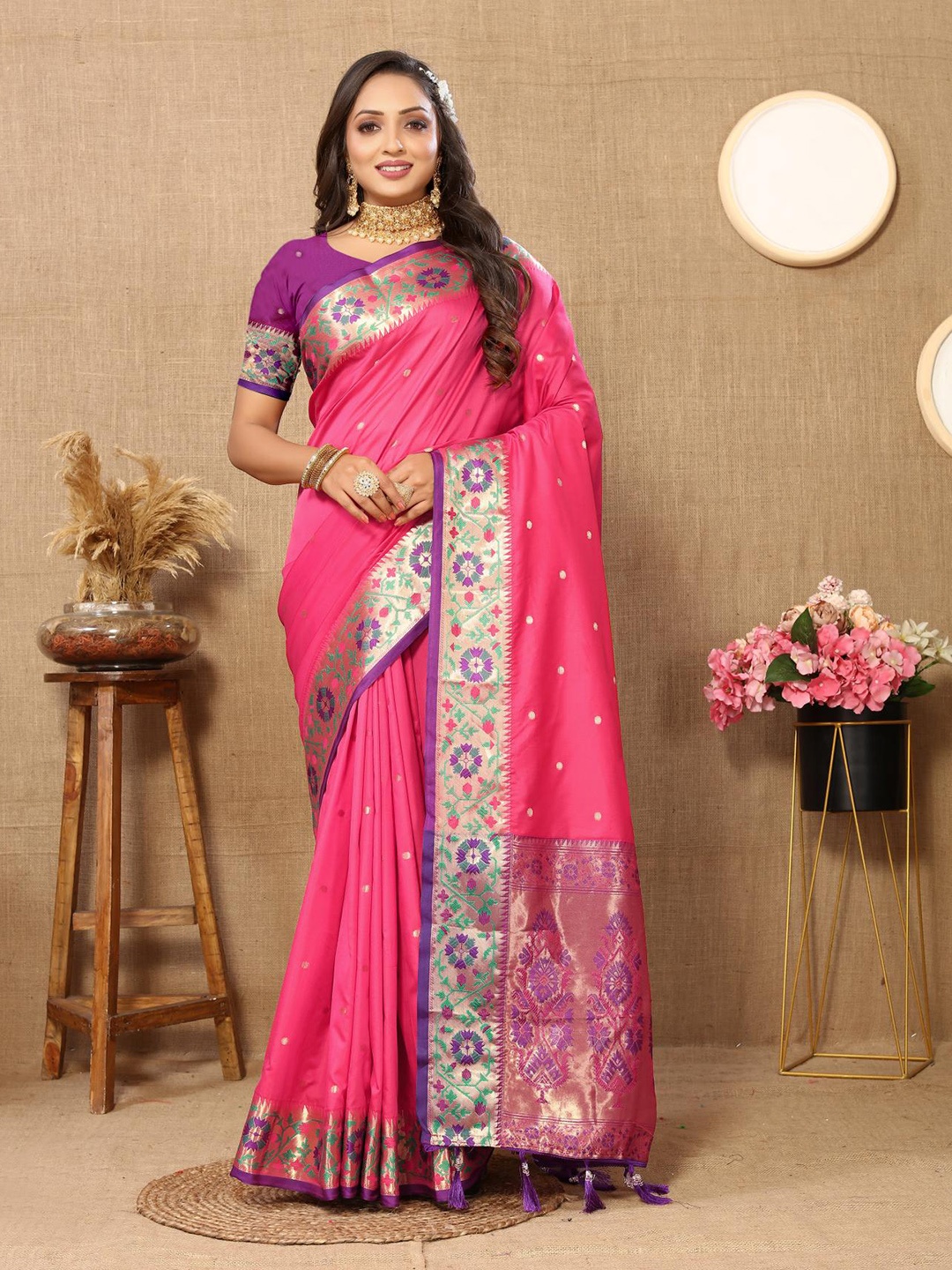 

PATIALAPICKS Woven Design Zari Pure Silk Paithani Saree, Pink