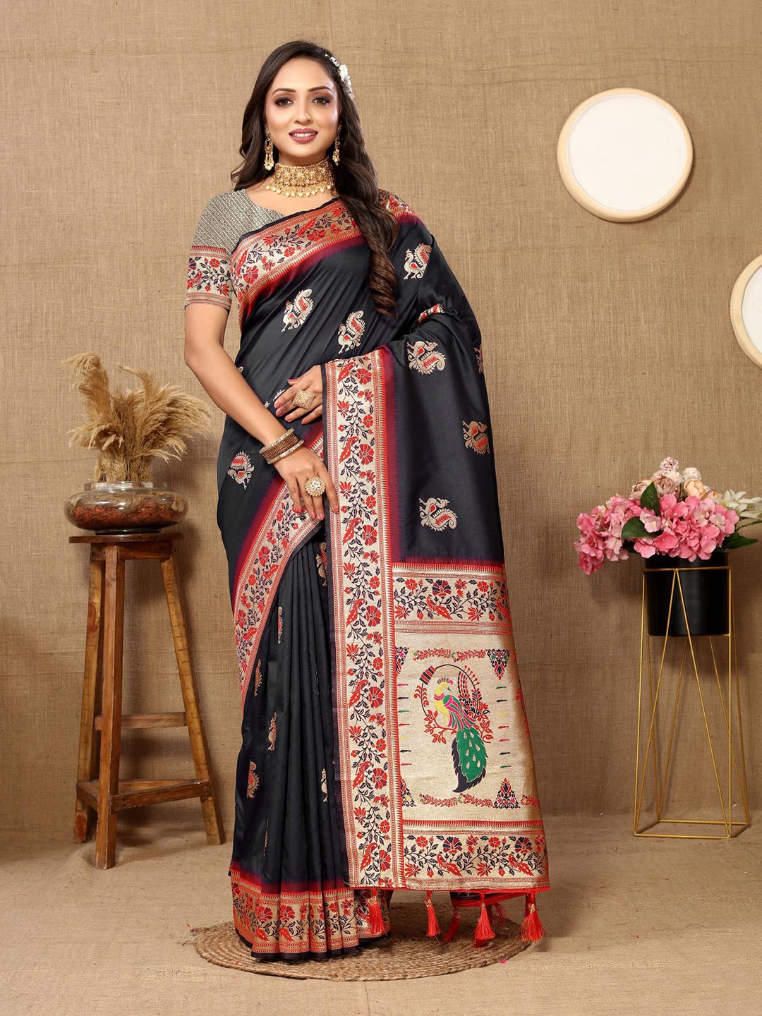 

PATIALAPICKS Ethnic Motifs Woven Design Zari Pure Silk Paithani Saree, Black