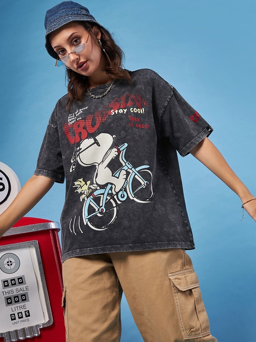 

Bewakoof Black Peanuts Printed Drop-Shoulder Sleeves Oversized Pure Cotton T-shirt
