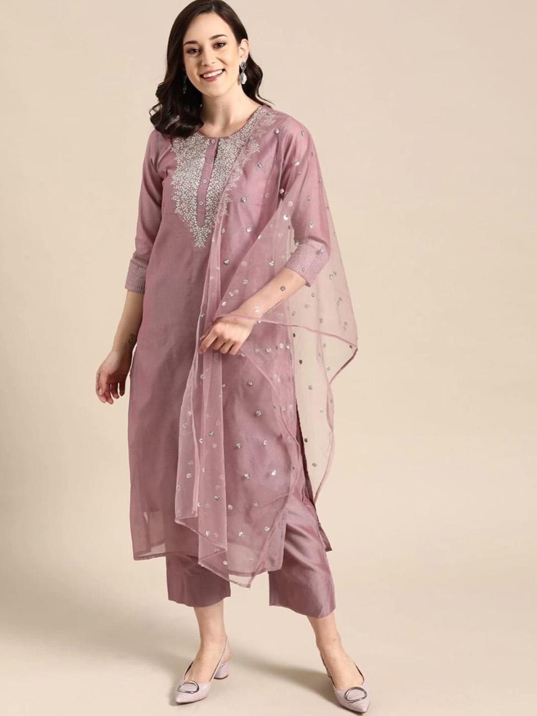 

HETVI CREATION Floral Yoke Design Embellished Straight Kurta With Trousers & Dupatta, Peach