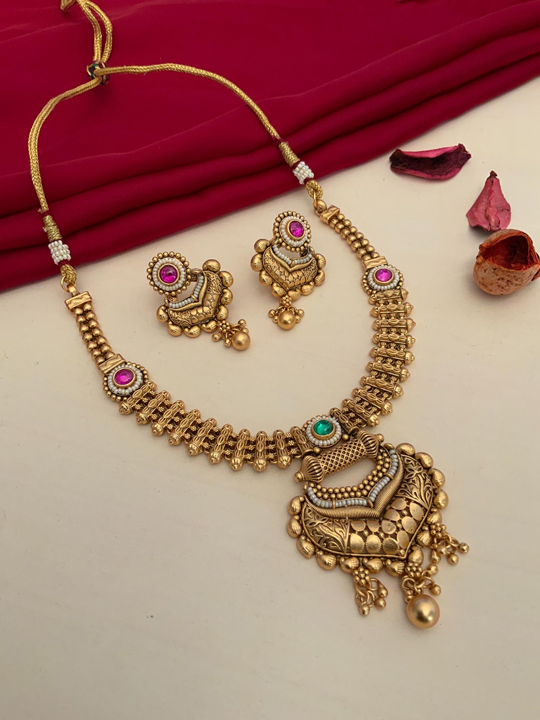 

ABDESIGNS Gold-Plated Kundan Studded Jewellery Set