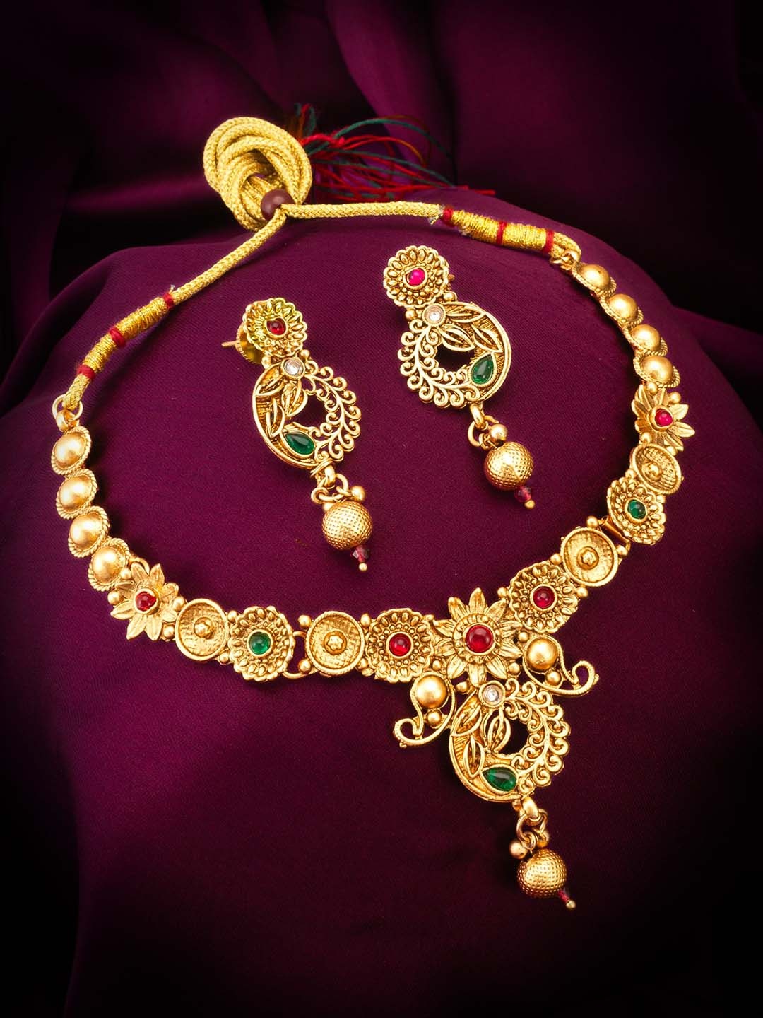 

aadita Gold-Plated Studded Jewellery Set